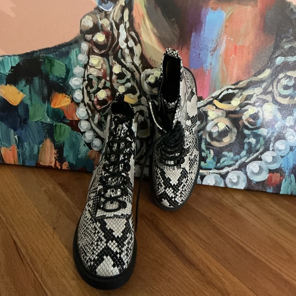 Paolo Black and White Snakeskin Lace-Up Boots - Picture 2 of 4